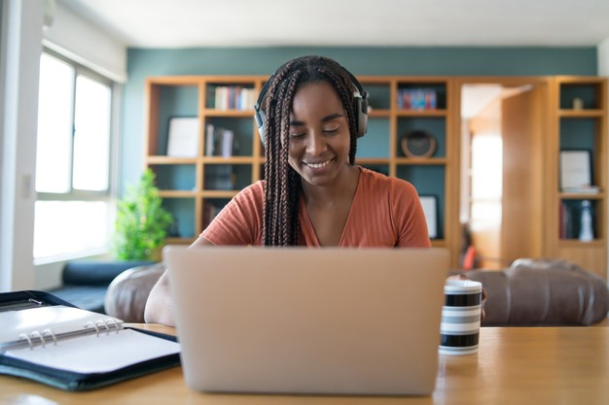 Procurando vaga de emprego? Confira oportunidades de estágios e empregos nas áreas de Engenharia e Arquitetura