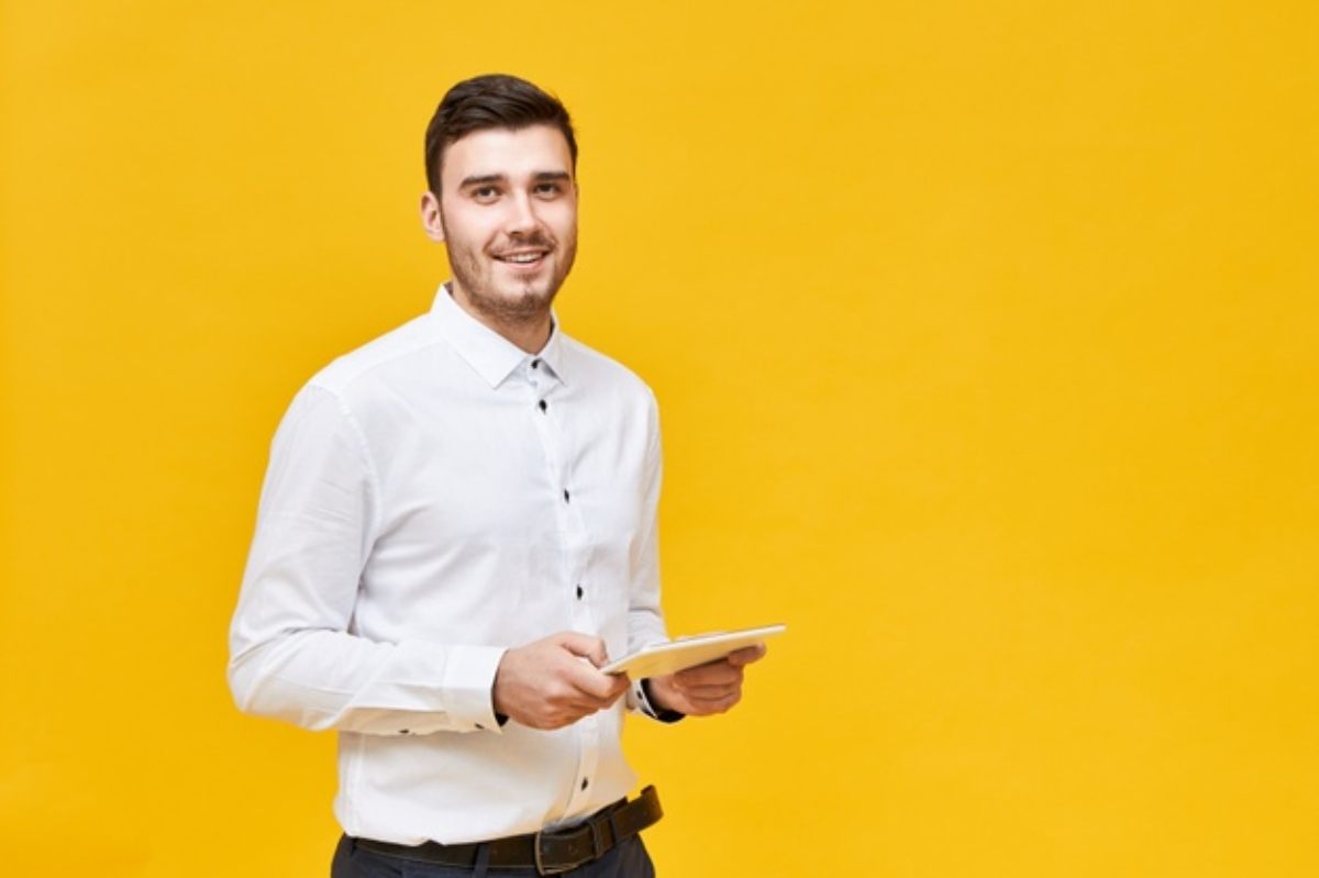 Procurando vaga de trabalho? Confira oportunidades de estágios e empregos nas áreas de Engenharia e  Arquitetura