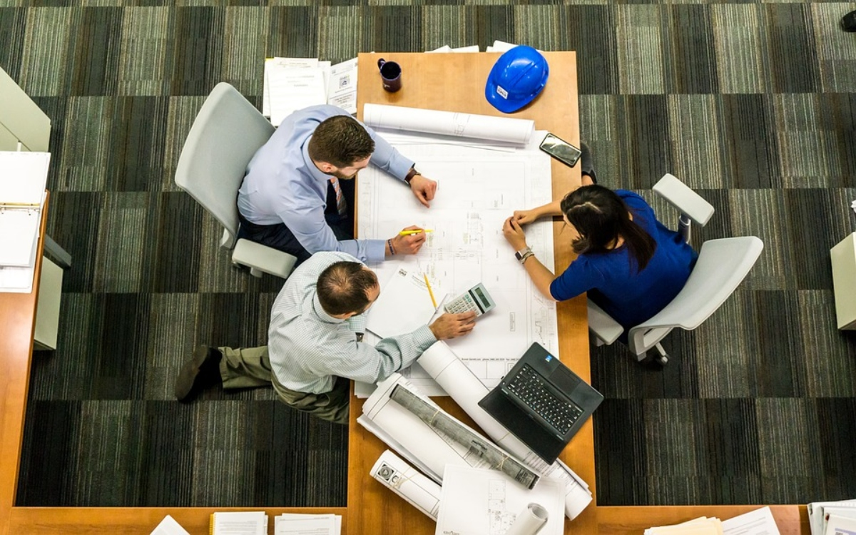 Está procurando emprego na área de Engenharia ou Arquitetura? Veja vagas abertas em todo o Brasil