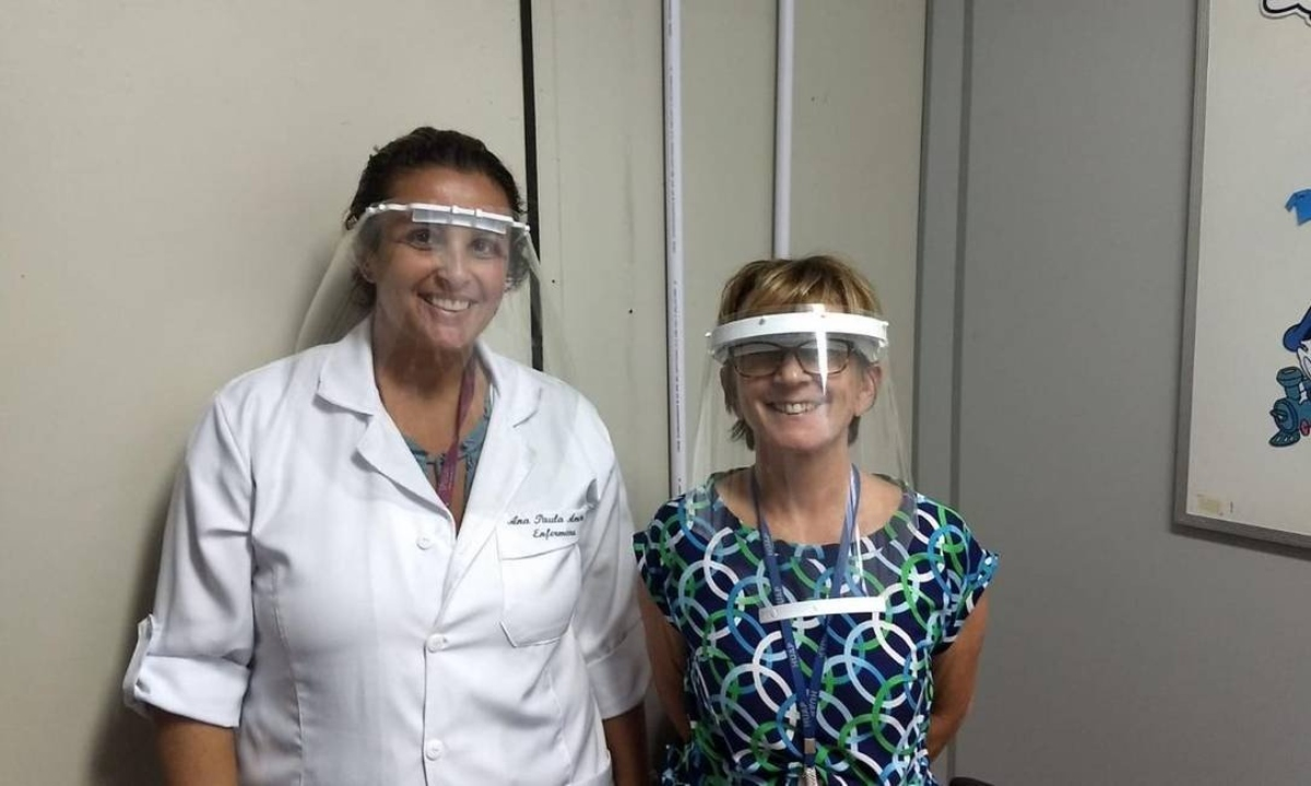 Engenheiros de universidades federais produzem máscaras em impressoras 3D