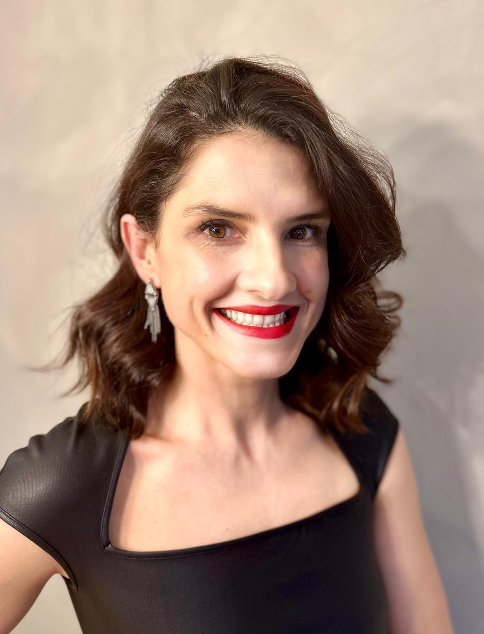 ESP. LUANA KARINA FINARDI PEREIRA