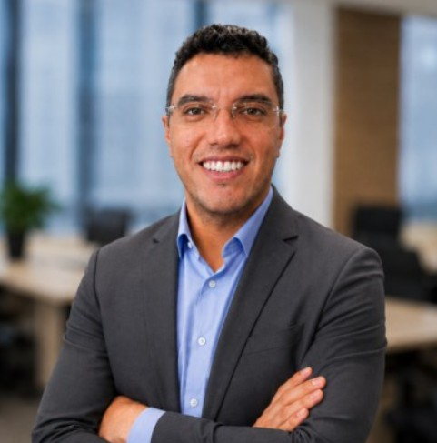 ESP. DOUGLAS CASTRO