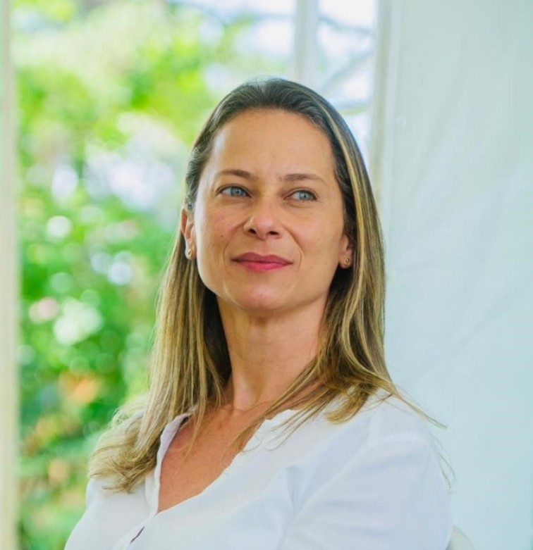 M. SC. FLÁVIA CONSTANTINO DA VITÓRIA